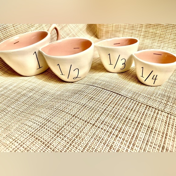 Rae Dunn Tinkerbell 🧚🏻 Fairy Disney Princess Measuring Cups Peter Pan New NWT - Picture 8 of 9